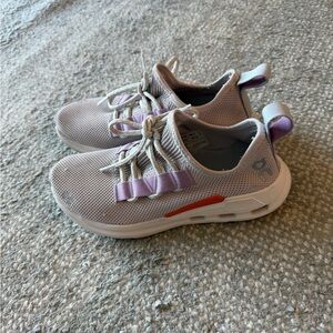 On Running Kids Sneakers in Lavender and White